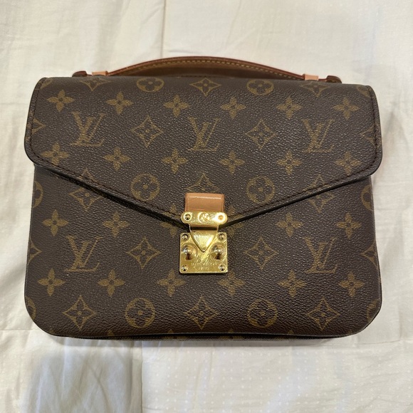 Louis Vuitton - Pochette Métis Monogram - Picture 2 of 13